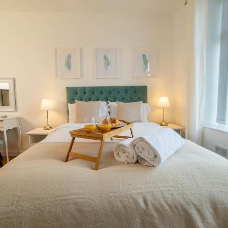 Vibrant City Centre - King Bed, Entire Apartment Cambridge  Exterior photo